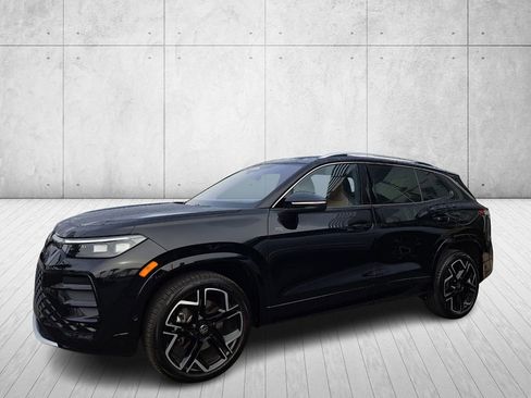 Used 2025 Volkswagen Tiguan SEL R-Line image 8