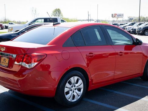 Used 2016 Chevrolet Cruze LS FWD image 23