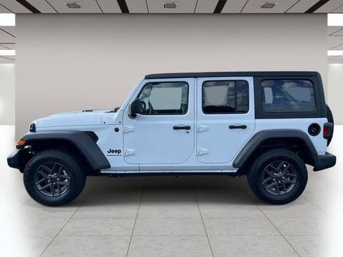 Used 2025 Jeep Wrangler Unlimited Sport AWD/4WD image 7