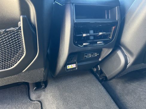 New 2025 Jeep Grand Cherokee Laredo X w/ Luxury Tech Group I image 11