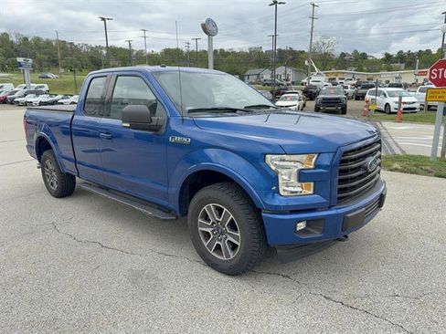 Used 2017 Ford F150 XLT w/ Equipment Group 302A Luxury AWD/4WD image 2