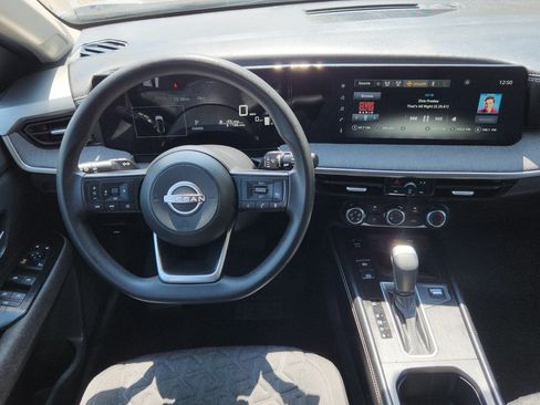 Used 2025 Nissan Kicks SV AWD/4WD image 20