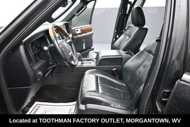 Used 2015 Lincoln Navigator 2WD image 17