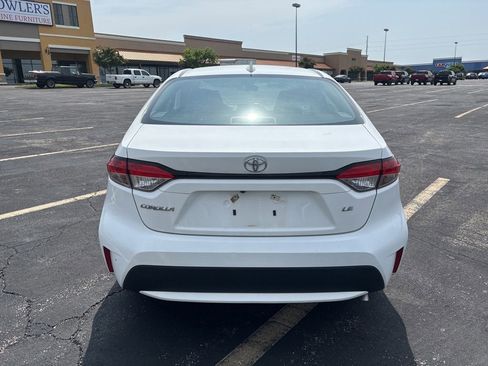 Used 2021 Toyota Corolla LE FWD image 6