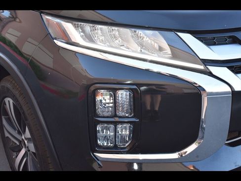 Used 2021 Mitsubishi Outlander Sport SE image 39