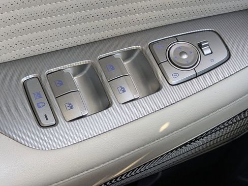 Used 2024 Hyundai Palisade Calligraphy image 27