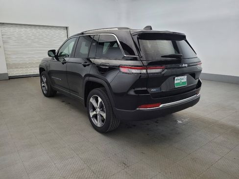 Used 2023 Jeep Grand Cherokee 4WD 4xe image 5