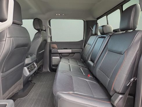Used 2024 Ford F250 Lariat w/ Lariat Ultimate Package AWD/4WD image 10