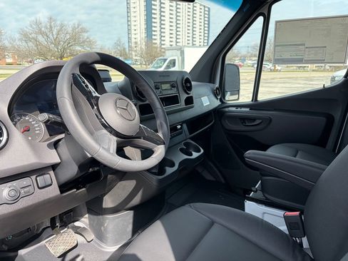 New 2025 Mercedes-Benz Sprinter 2500 image 13