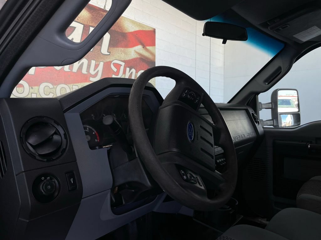Used 2016 Ford F550 2WD Regular Cab Super Duty image 6