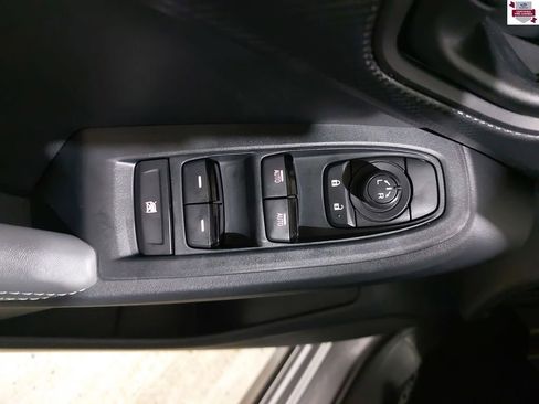 Certified 2025 Subaru Crosstrek 2.0i Premium image 29