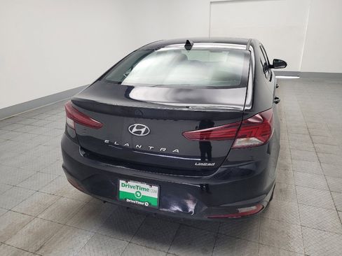 Used 2020 Hyundai Elantra Limited w/ Cargo Package (C1) FWD image 7