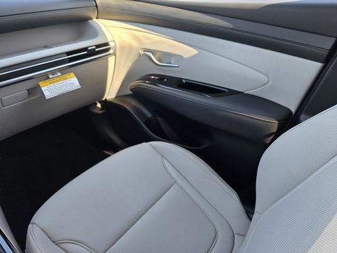 New 2026 Hyundai Tucson Limited image 11
