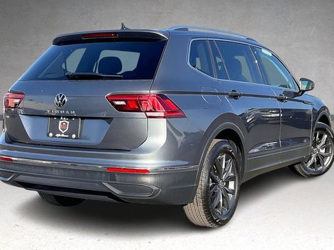 Used 2024 Volkswagen Tiguan SE image 34