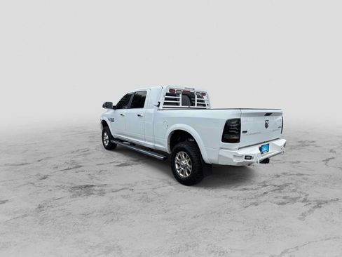 Used 2018 RAM 2500 Laramie w/ Convenience Group AWD/4WD image 6