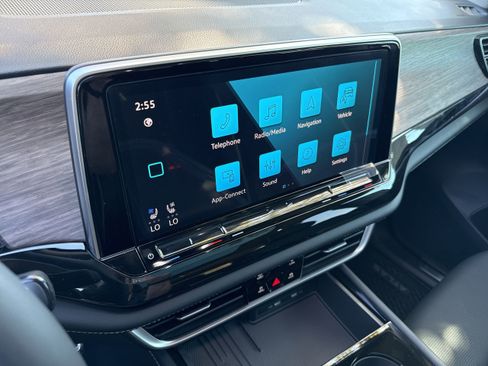New 2026 Volkswagen Atlas SEL Premium R-Line AWD/4WD image 18