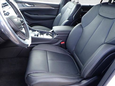 New 2025 Jeep Grand Cherokee L Overland w/ Luxury Tech Group IV image 14