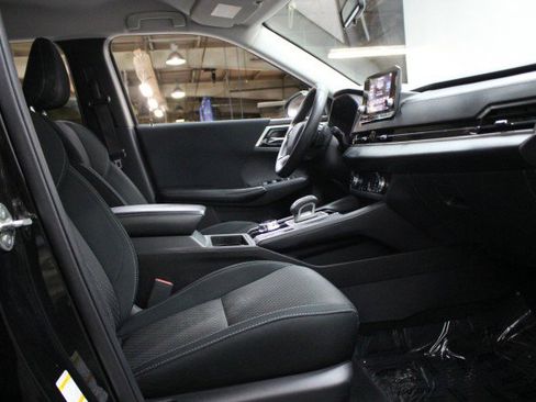 Used 2022 Mitsubishi Outlander ES image 22