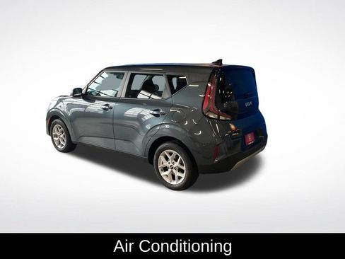 Used 2025 Kia Soul LX w/ LX Technology Package FWD image 5