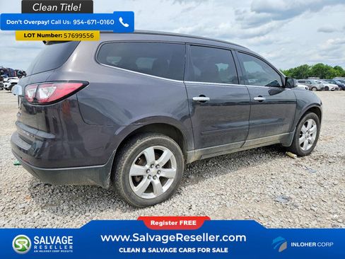 Used 2016 Chevrolet Traverse LT w/ Style and Technology Package FWD image 4