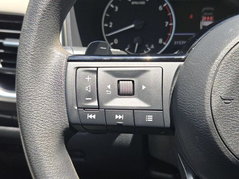 Used 2023 Nissan Rogue SV FWD image 21