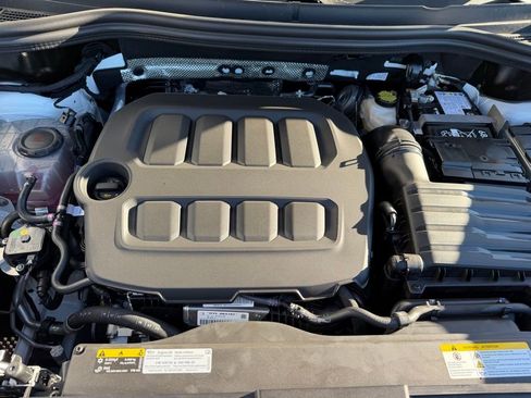 New 2026 Volkswagen Tiguan SE image 14