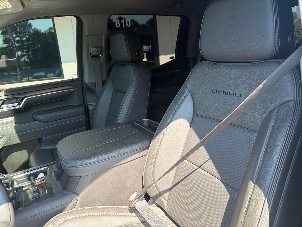 Used 2025 GMC Sierra 1500 Denali w/ Denali Reserve Package AWD/4WD image 3