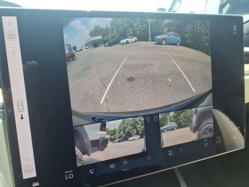 Used 2022 Tesla Model S AWD/4WD image 4