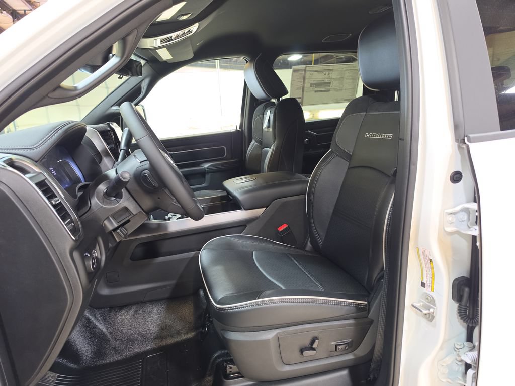 New 2026 RAM 5500 4x4 Crew Cab w/ Laramie Trim Package image 10