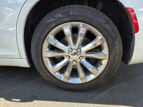 Used 2015 Chrysler 300 C AWD/4WD image 3
