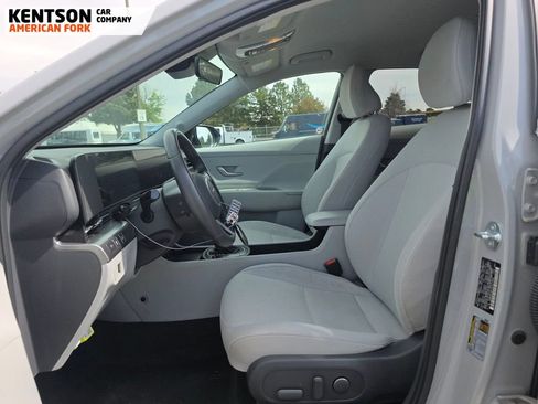 Used 2025 Hyundai Kona SEL AWD/4WD image 4