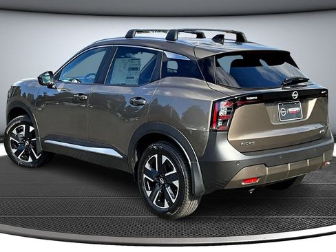 New 2026 Nissan Kicks SV w/ SV Premium Package image 3