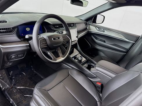 New 2026 Jeep Grand Cherokee Limited image 4