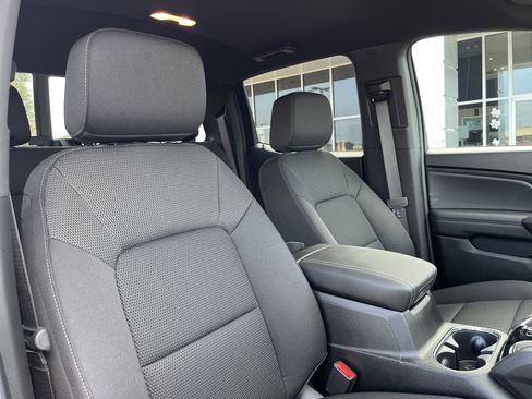 New 2026 GMC Canyon Elevation w/ Convenience Package image 15