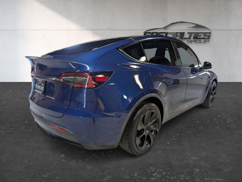 Used 2021 Tesla Model Y Long Range AWD/4WD image 10