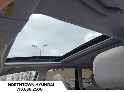 Used 2018 Subaru Forester 2.5i Premium w/ All-Weather Package image 9