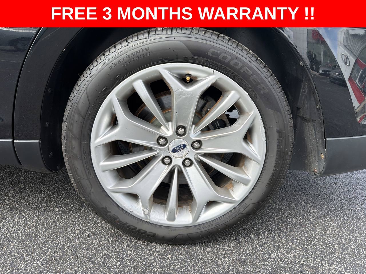Used 2017 Ford Taurus Limited FWD image 33