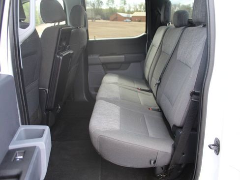 Used 2021 Ford F150 XLT image 4