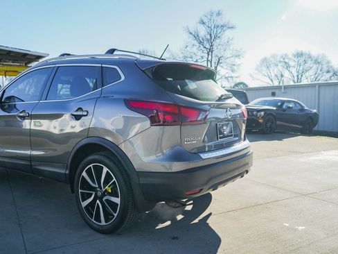Used 2017 Nissan Rogue Sport SL image 33