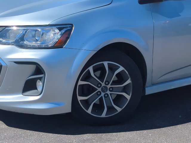 Used 2019 Chevrolet Sonic LT w/ Convenience Package FWD image 2