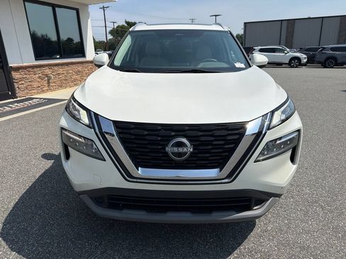 Used 2023 Nissan Rogue SV w/ SV Premium B Package FWD image 12