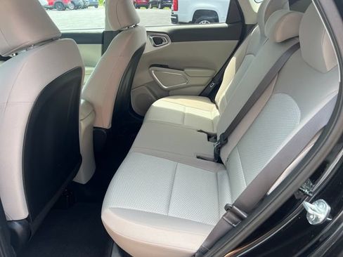 Used 2023 Kia Soul LX FWD image 19