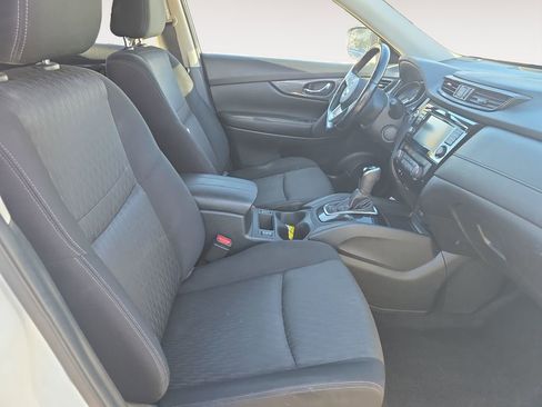 Certified 2020 Nissan Rogue SV image 15