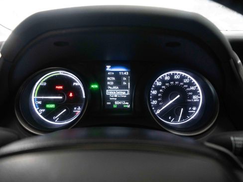 Used 2021 Toyota Camry SE image 16