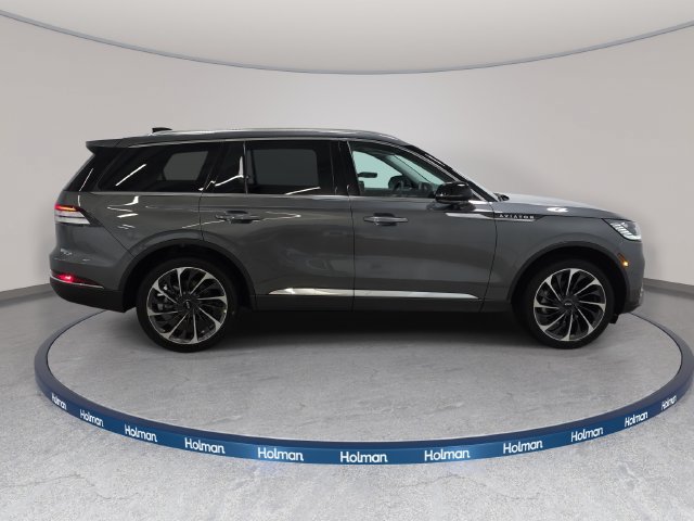 New 2027 Lincoln Aviator Reserve AWD/4WD image 4
