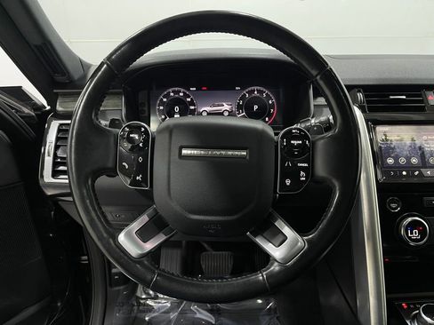 Used 2020 Land Rover Discovery HSE image 23