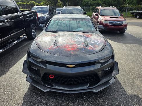Used 2016 Chevrolet Camaro SS RWD image 2