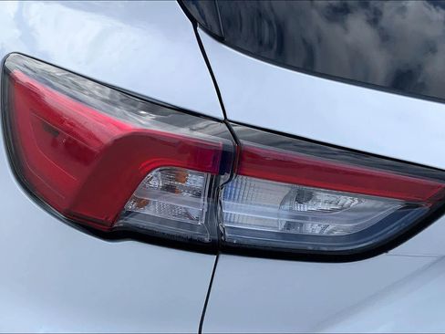 Used 2021 Ford Escape SE image 28