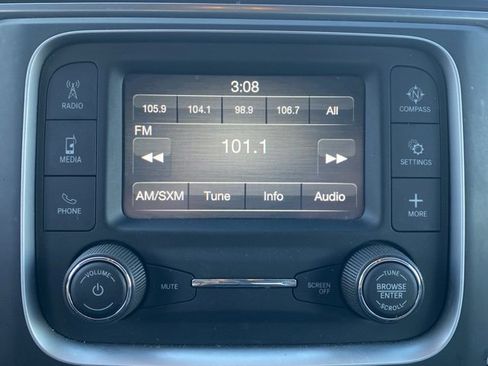 Used 2024 RAM 1500 Classic SLT image 18