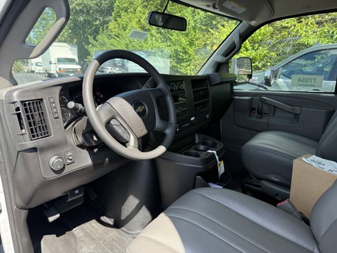 New 2025 Chevrolet Express 3500 w/ Power Convenience Package RWD image 15